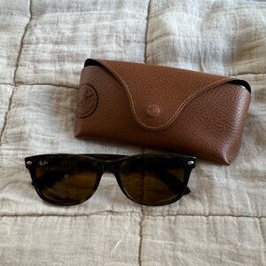 Ray-Ban Wayfarer Sunglasses